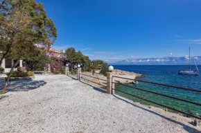 Apartment Pokrivenik 2073d, Zastrazisce